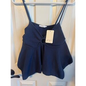 Gaze Navy Ring-Front‎ Textured Crop Top – NWT Size large